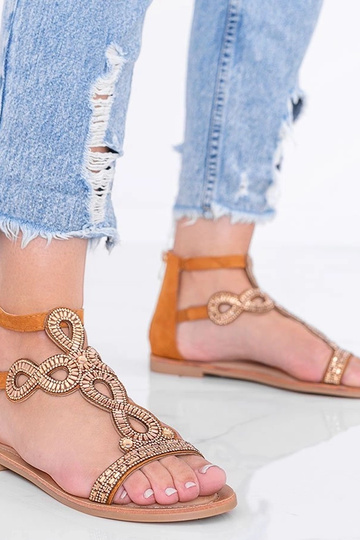 Sandales brun clair ornées de cristaux de zircon, « Cersi »
