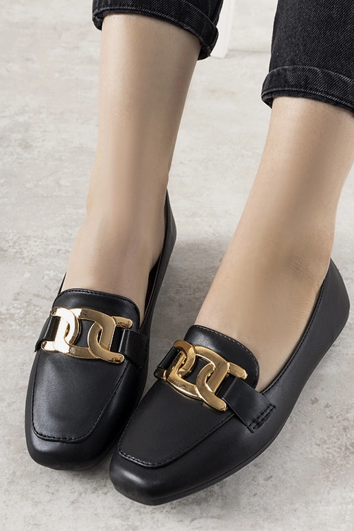 Mocassins noirs avec décoration...