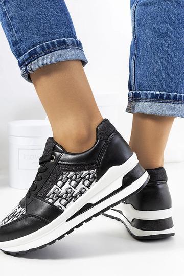 Sorte sportssko sneakers med en tyk sål og snørebånd Aloisia 2
