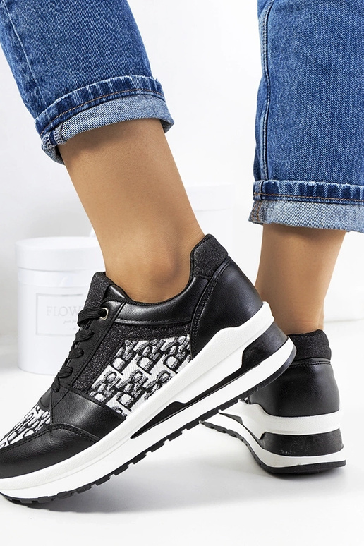 Schwarze Sportschuhe Sneaker mit... Schwarze Sportschuhe Sneaker mit...