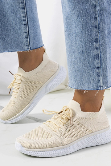 Baskets de sport beiges de Michael 2