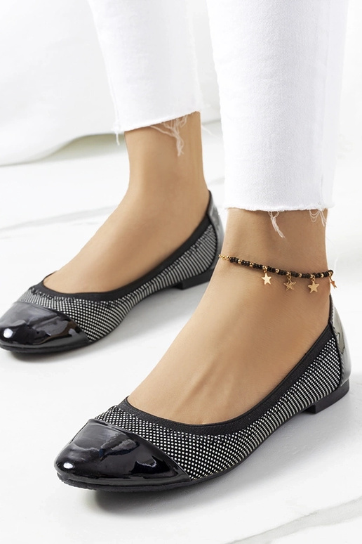 Jonna – Schwarze Ballerinas mit Punkten