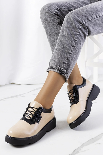 Beige halfhoge schoenen,...