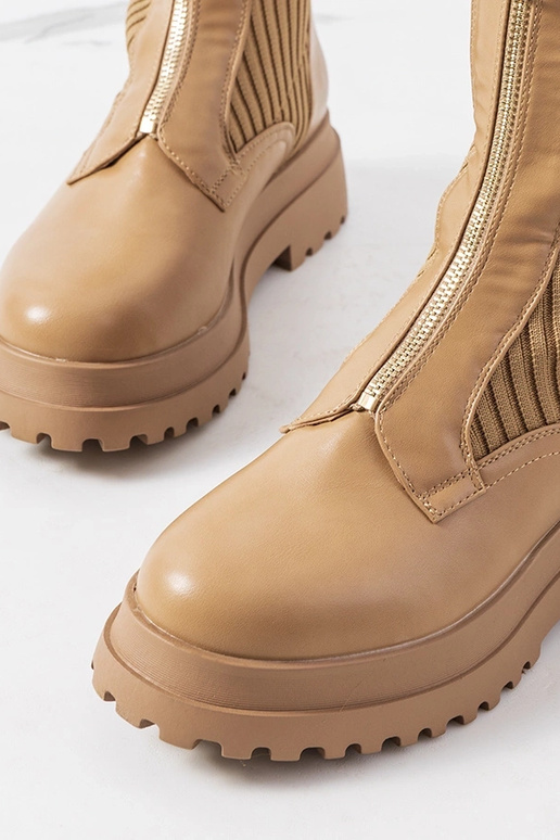 Bottines marron avec tiges...