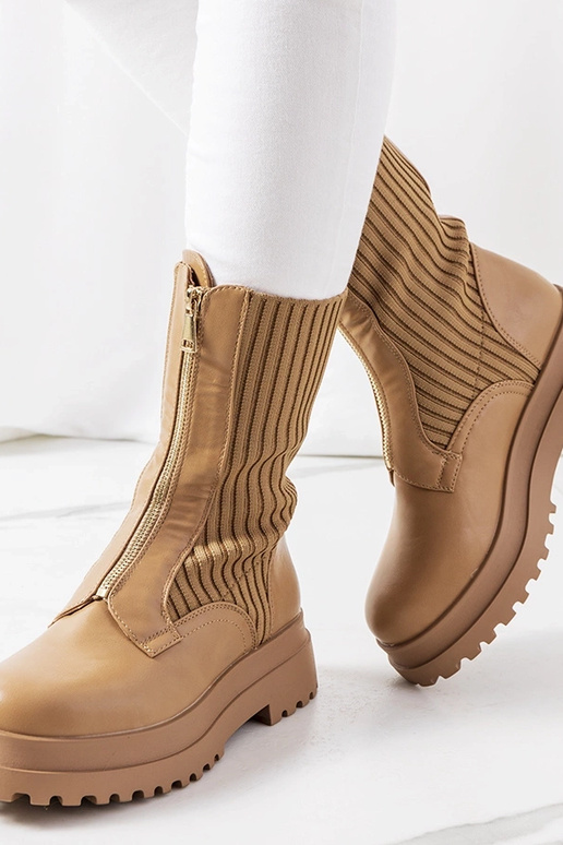 Bottines marron avec tiges...