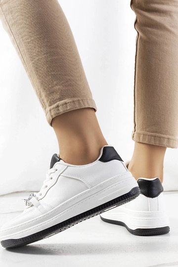 Baskets blanches avec...