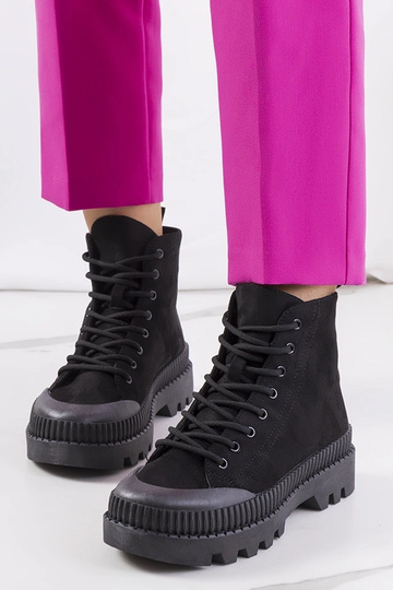 Sorte Avenis sneakers