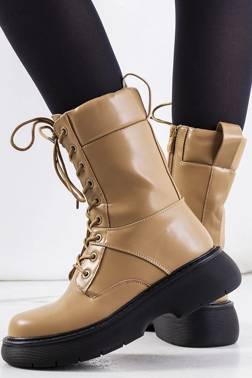 Braune isolierte Stiefeletten von Sobrin Braune isolierte Stiefeletten von Sobrin