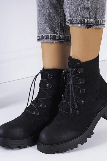 Bottes en simili daim noires Cesterfield