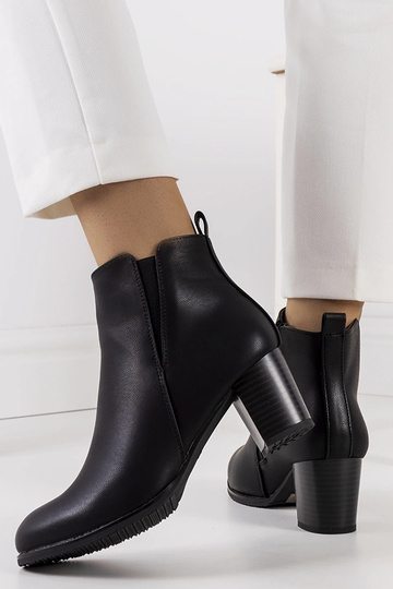 Schwarze Stiefeletten mit... 2