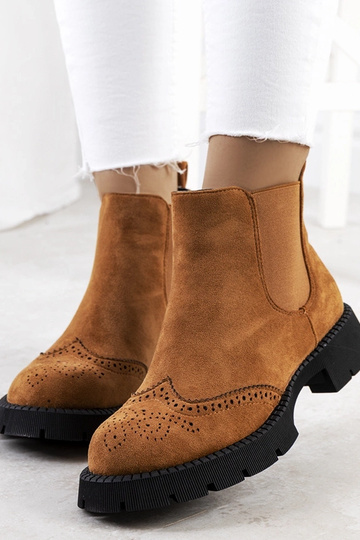 Bottines marron sur semelle...