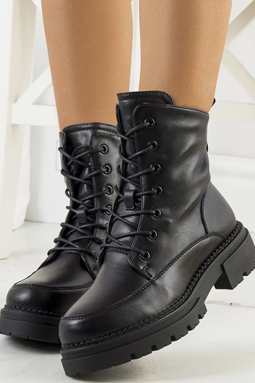 Zwarte smalle laarzen van...