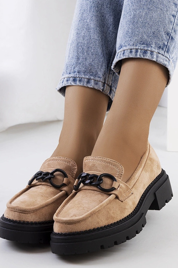 Beige mocassins op... 2