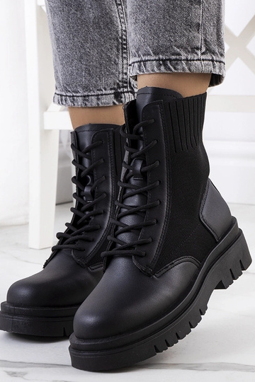 Schwarze Stiefeletten mit...