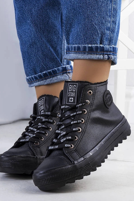 Schwarze isolierte Sneakers Big Star...