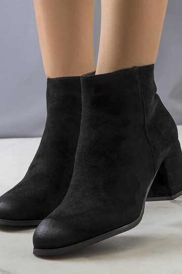 Schwarze Stiefeletten mit... 2