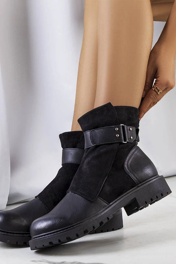 Sorte ankelstøvler med... 2