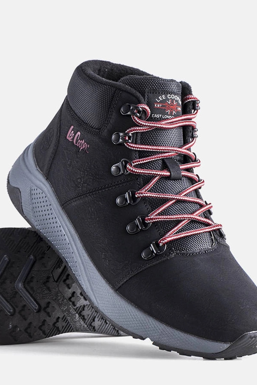 Schwarze Winter-Wanderschuhe,... Schwarze Winter-Wanderschuhe,...