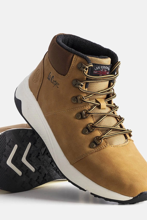 Braune isolierte Stiefel... Braune isolierte Stiefel...