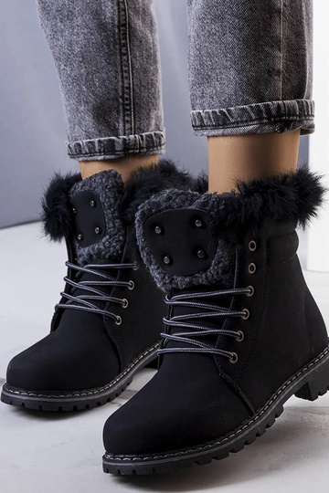 Schwarze Winterstiefel mit...