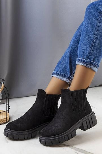 Sorte Leiva-isolerede... 2