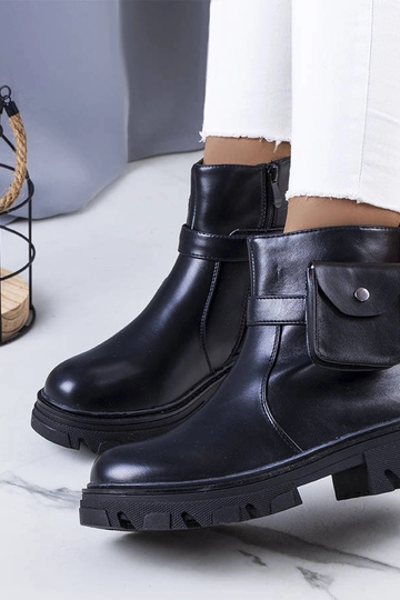 Bottes noires avec sac, «... 2