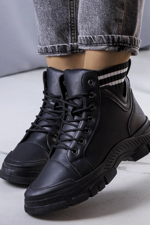 Bottes isolées noires par Innes