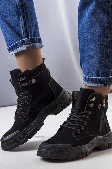 Schwarze isolierte Stiefel... 2