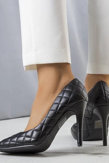 Schwarze gesteppte Pumps von Nadelia 2