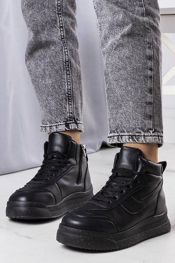 Baskets d'hiver noires, «...