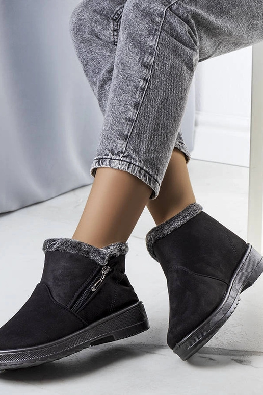 Bottes de neige isolées noires avec...