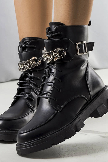 Bottes noires isolées Timur