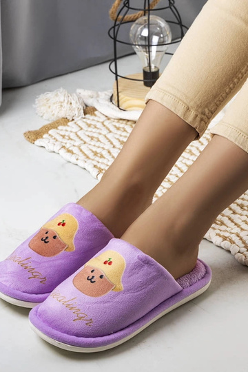 Chaussons doux violets...