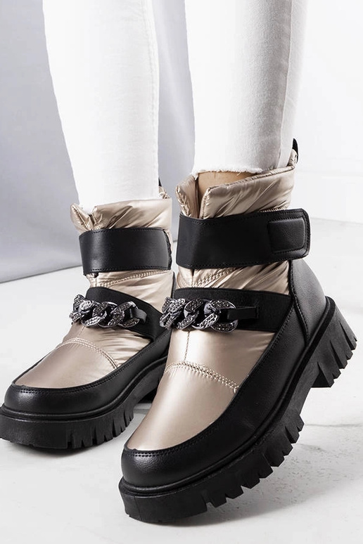 Ephraim Schneestiefel mit goldener Kette Ephraim Schneestiefel mit goldener Kette