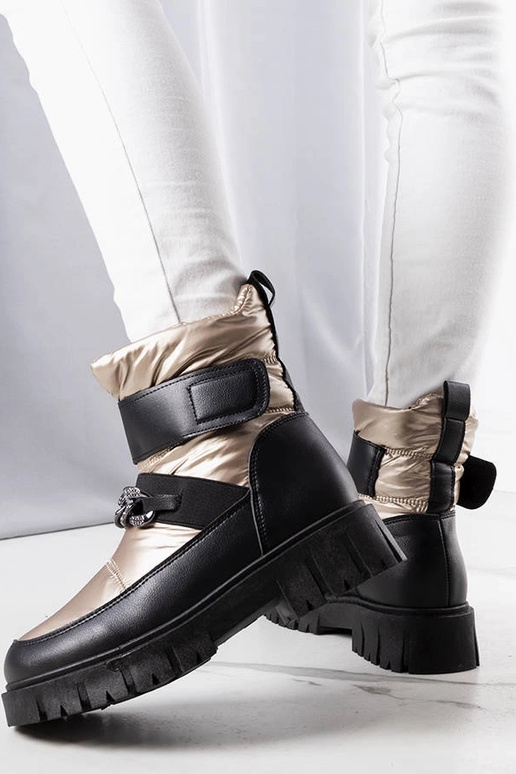 Ephraim Schneestiefel mit goldener Kette Ephraim Schneestiefel mit goldener Kette