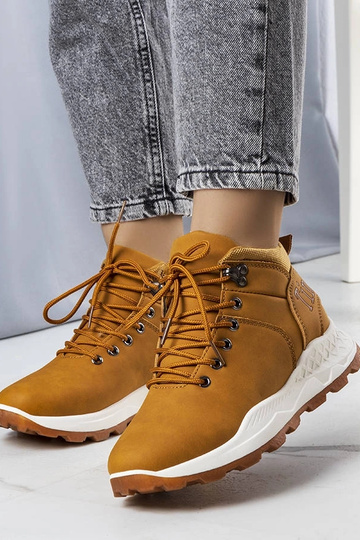 Bottes de randonnée isolées marron pour femmes Adleri