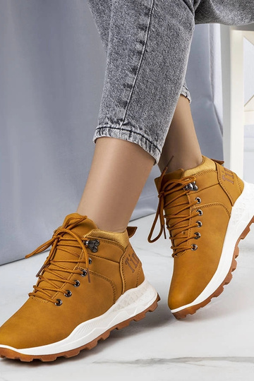 Bottes de randonnée isolées... 2