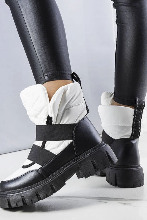 Weiße Winterstiefel zum...