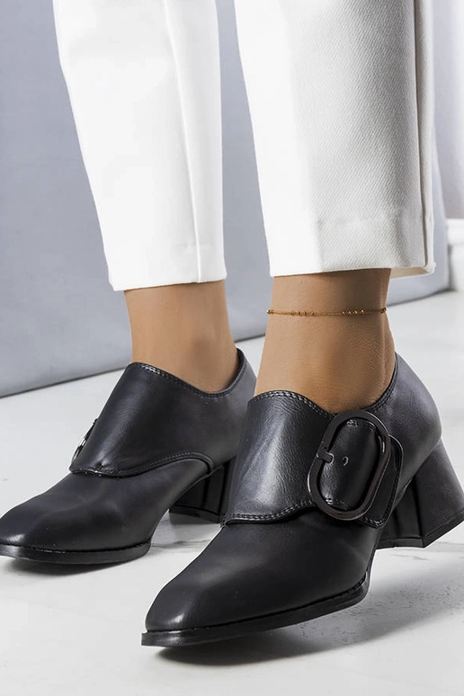 Ailani Schwarze Pumps mit Absatz Ailani Schwarze Pumps mit Absatz