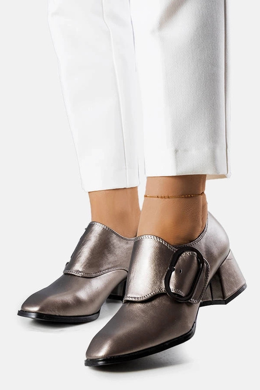 Graue Pumps mit Blockabsatz von Ailani