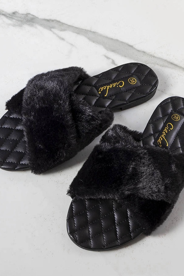 Sorte flip-flops med pels... 2