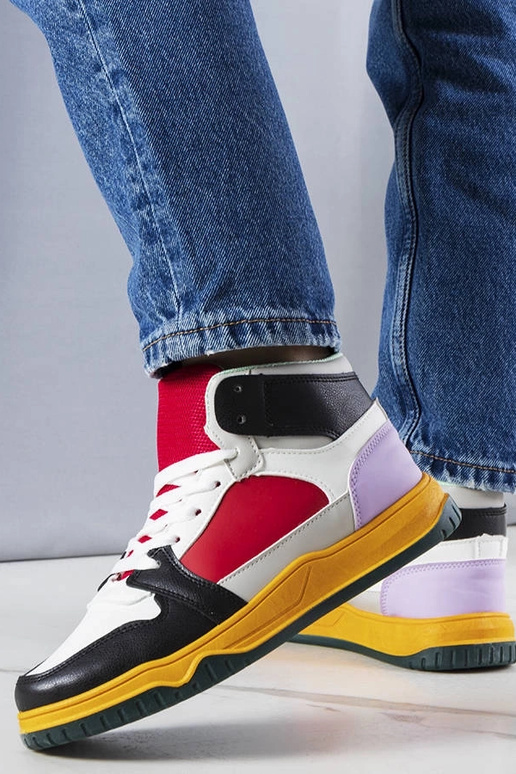 Elizabeths sorte og røde høje sneakers Elizabeths sorte og røde høje sneakers