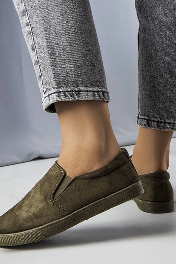 Baskets en simili daim... 2