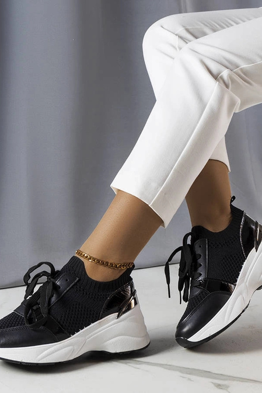 Schwarze Sportschuhe mit Plateau, „Ann"