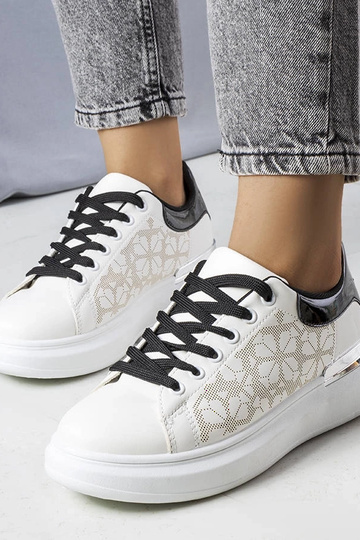 Baskets perforées noires et blanches Erin