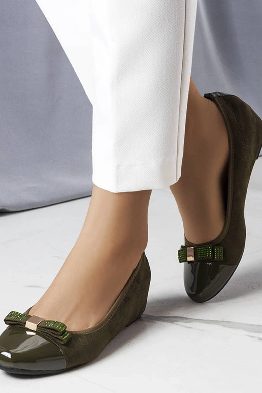 Grüne Ballerinas mit überzogenem...