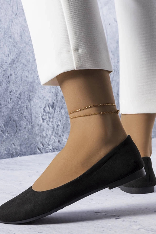 Schwarze Ballerinas mit Ledersohle...