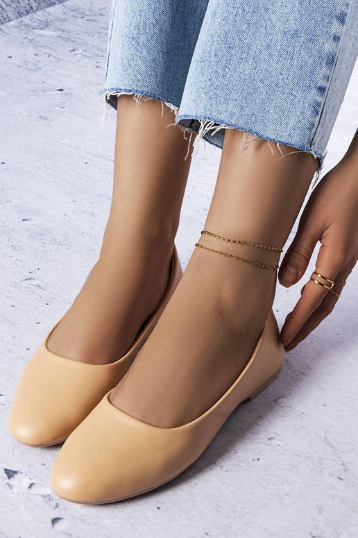 Beige Ballerinas mit Lederinnensohle... Beige Ballerinas mit Lederinnensohle...