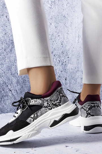 Schwarze Sneakers mit... 2