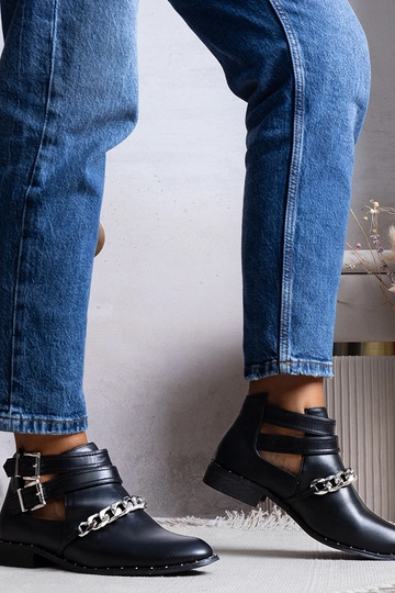 Schwarze Stiefeletten mit Cut-Outs und Ratté-Muster 2